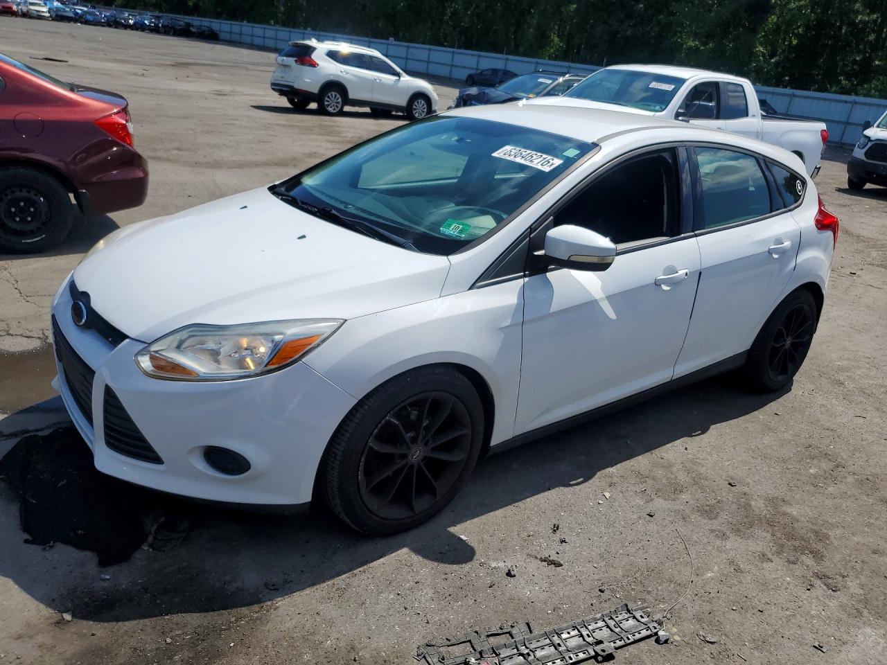 2014 Ford Focus Se White vin: 1FADP3K24EL334797