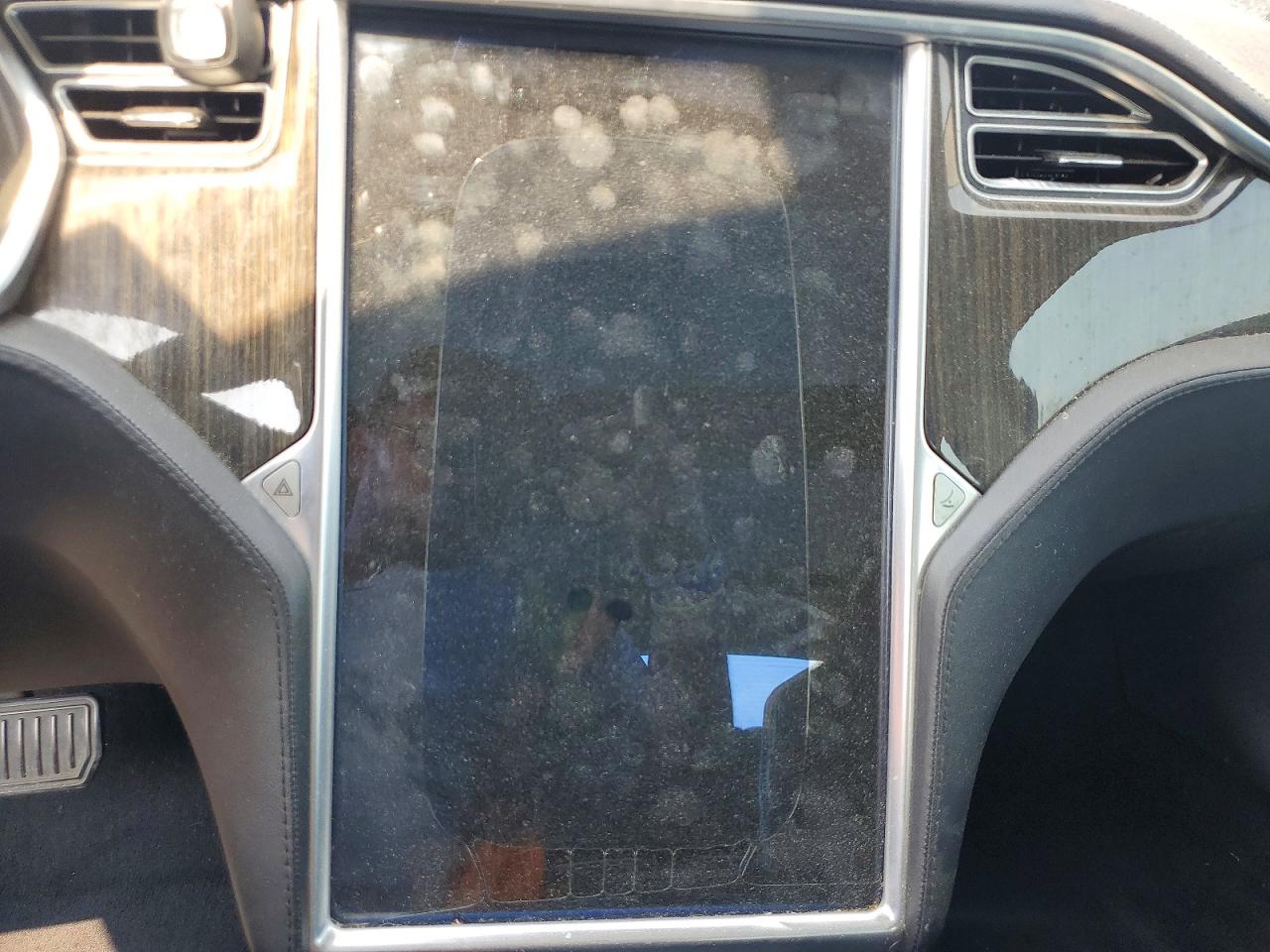 2013 Tesla Model S Silver vin: 5YJSA1DN0DFP18656