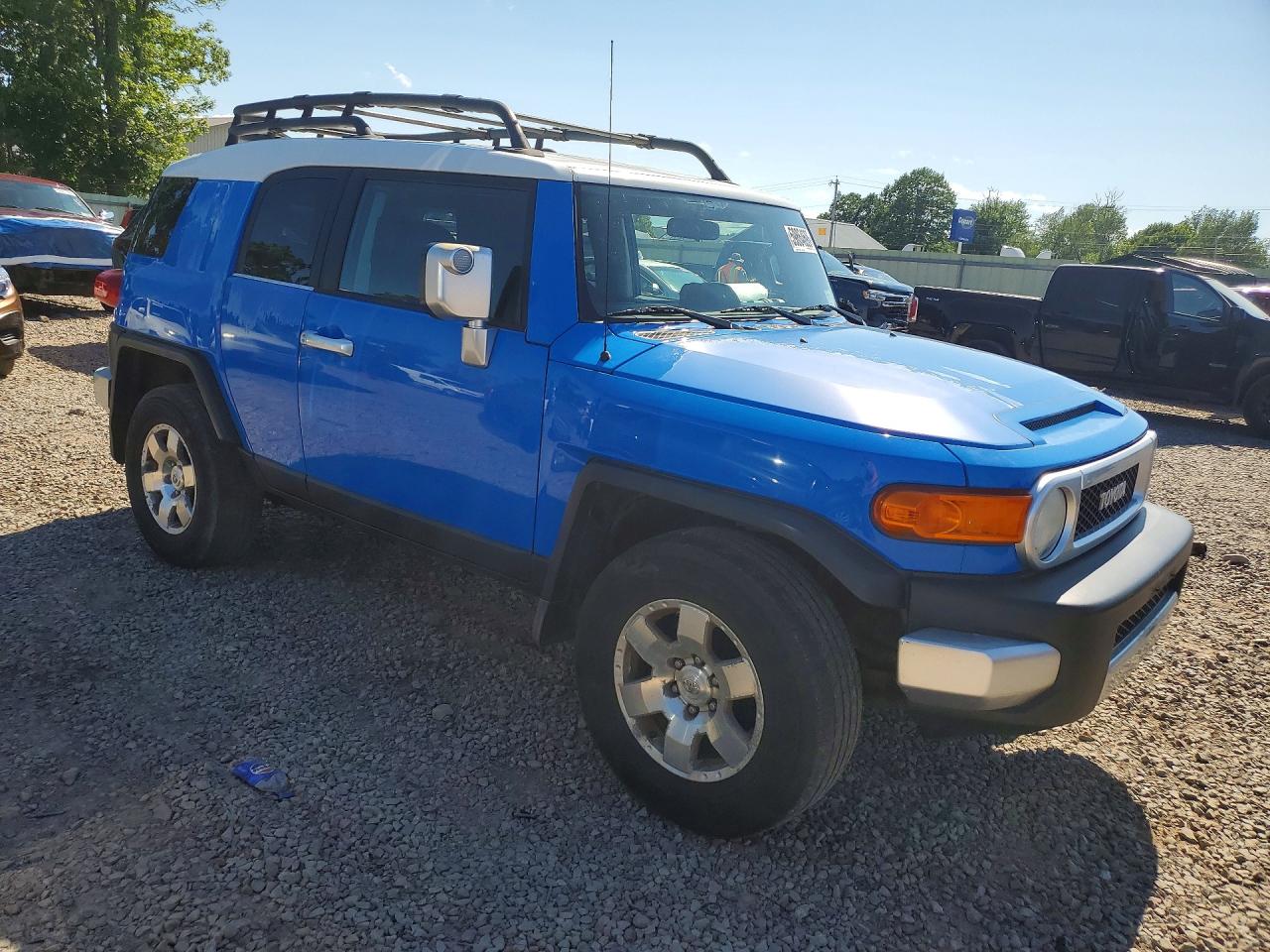 2007 Toyota Fj Cruiser Base Blue vin: JTEBU11F070018879