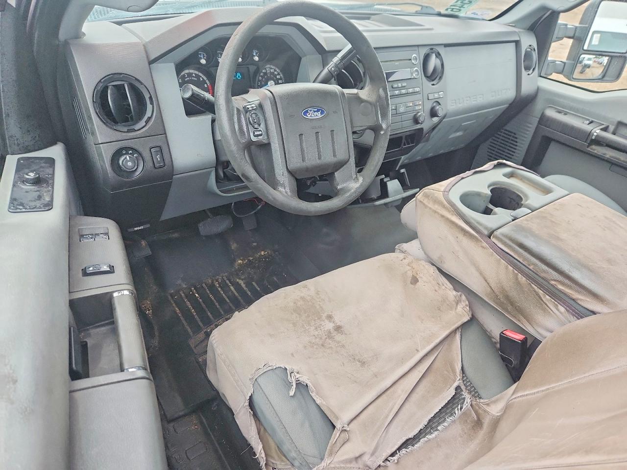 2012 Ford F250 Super Duty Белый vin: 1FTBF2B62CEB22922
