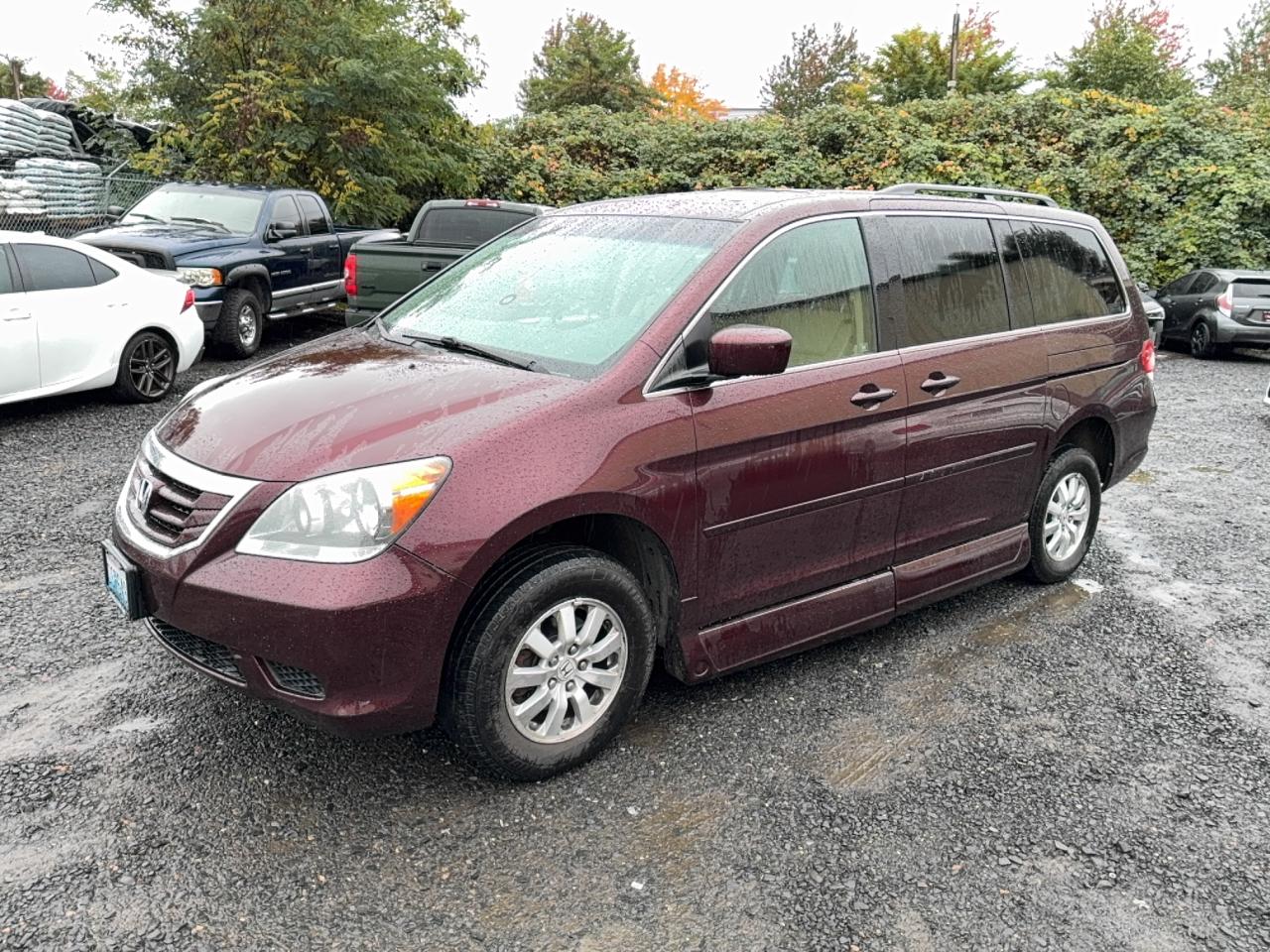 2010 Honda Odyssey Exl Burgundy vin: 5FNRL3H68AB013106