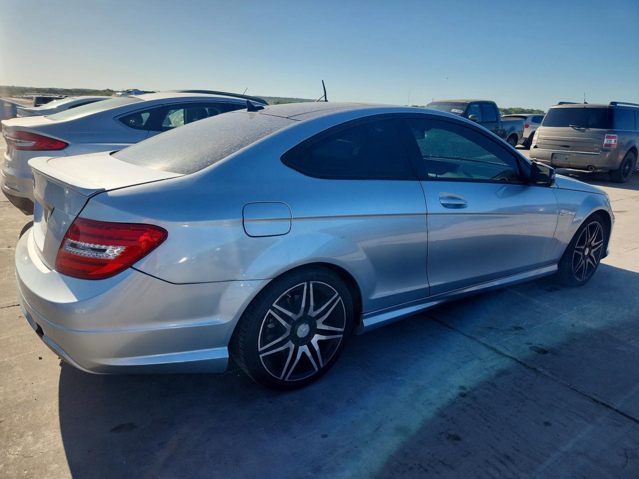 2013 Mercedes-benz C 250 Серебряный vin: WDDGJ4HB9DG030562