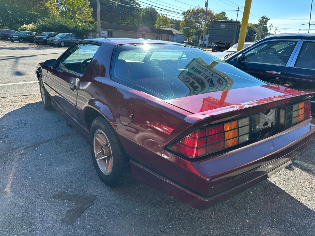 1988 Chevrolet Camaro Burgundy vin: 1G1FP21F1JL138014