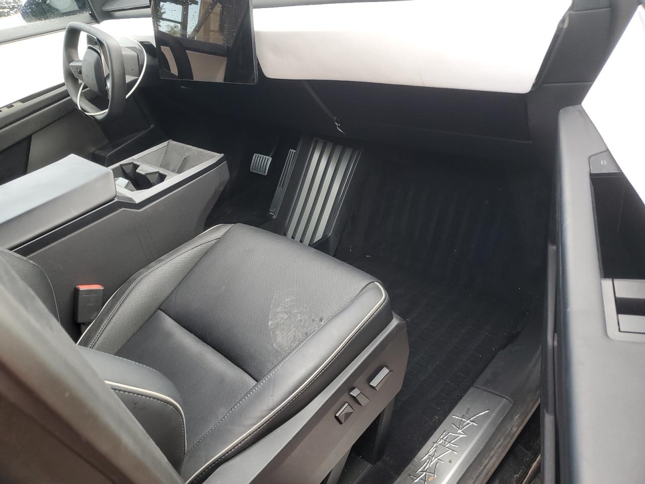 2024 Tesla Cybertruck Серый vin: 7G2CEHEDXRA016451