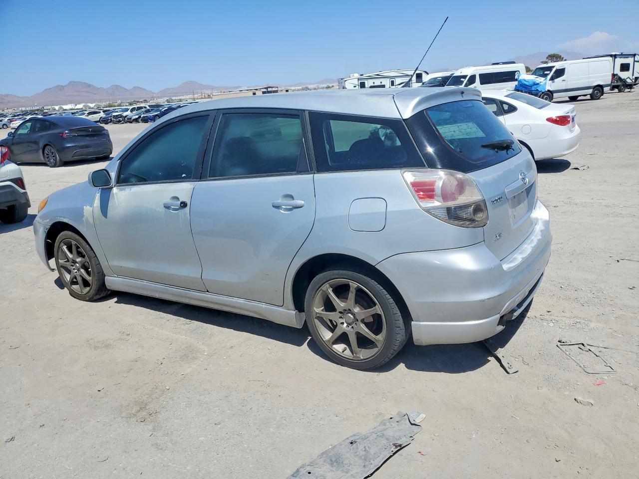 2006 Toyota Matrix Xr Silver vin: 2T1KR32E66C568048