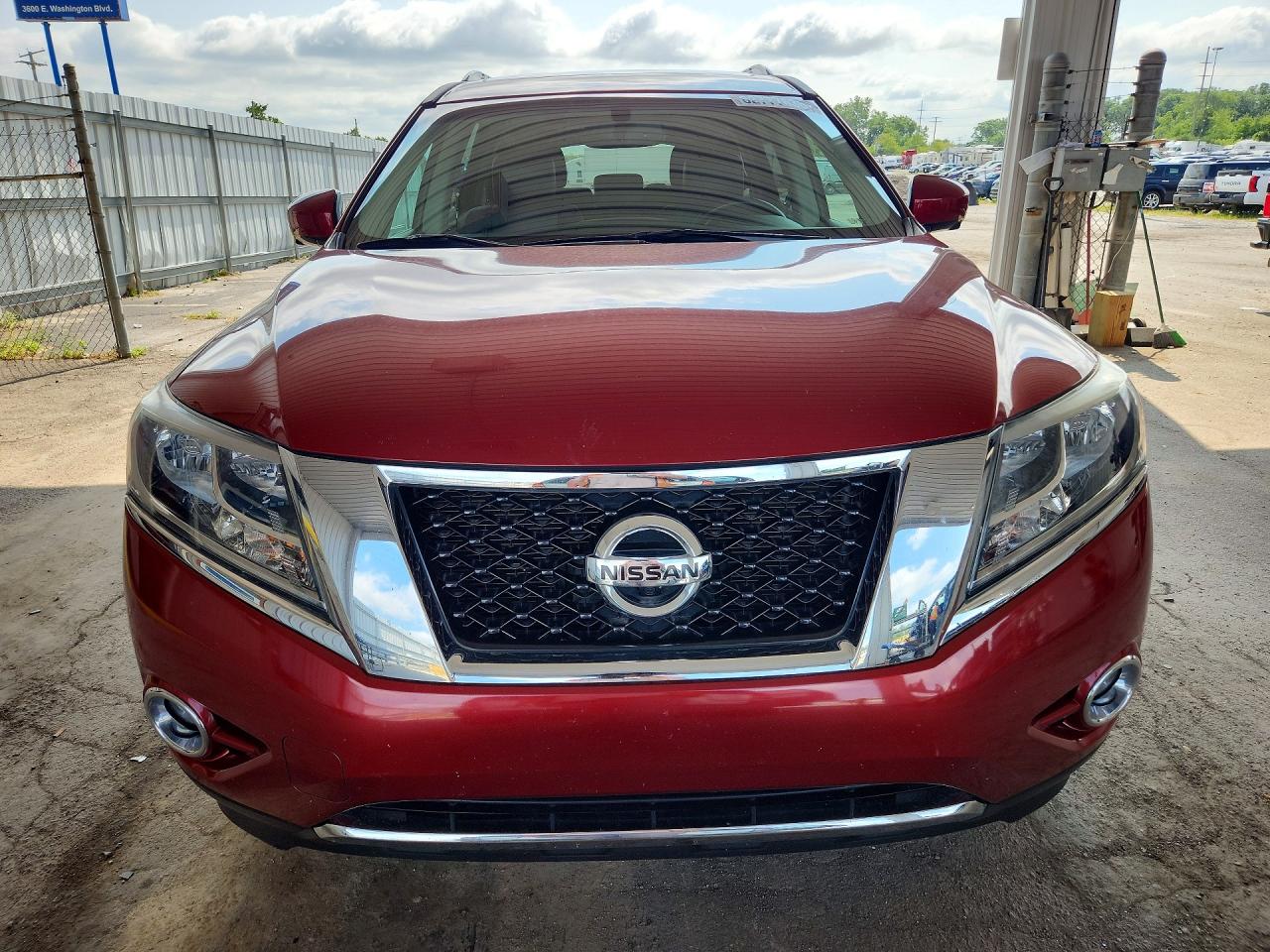 2014 Nissan Pathfinder S Red vin: 5N1AR2MM3EC610589