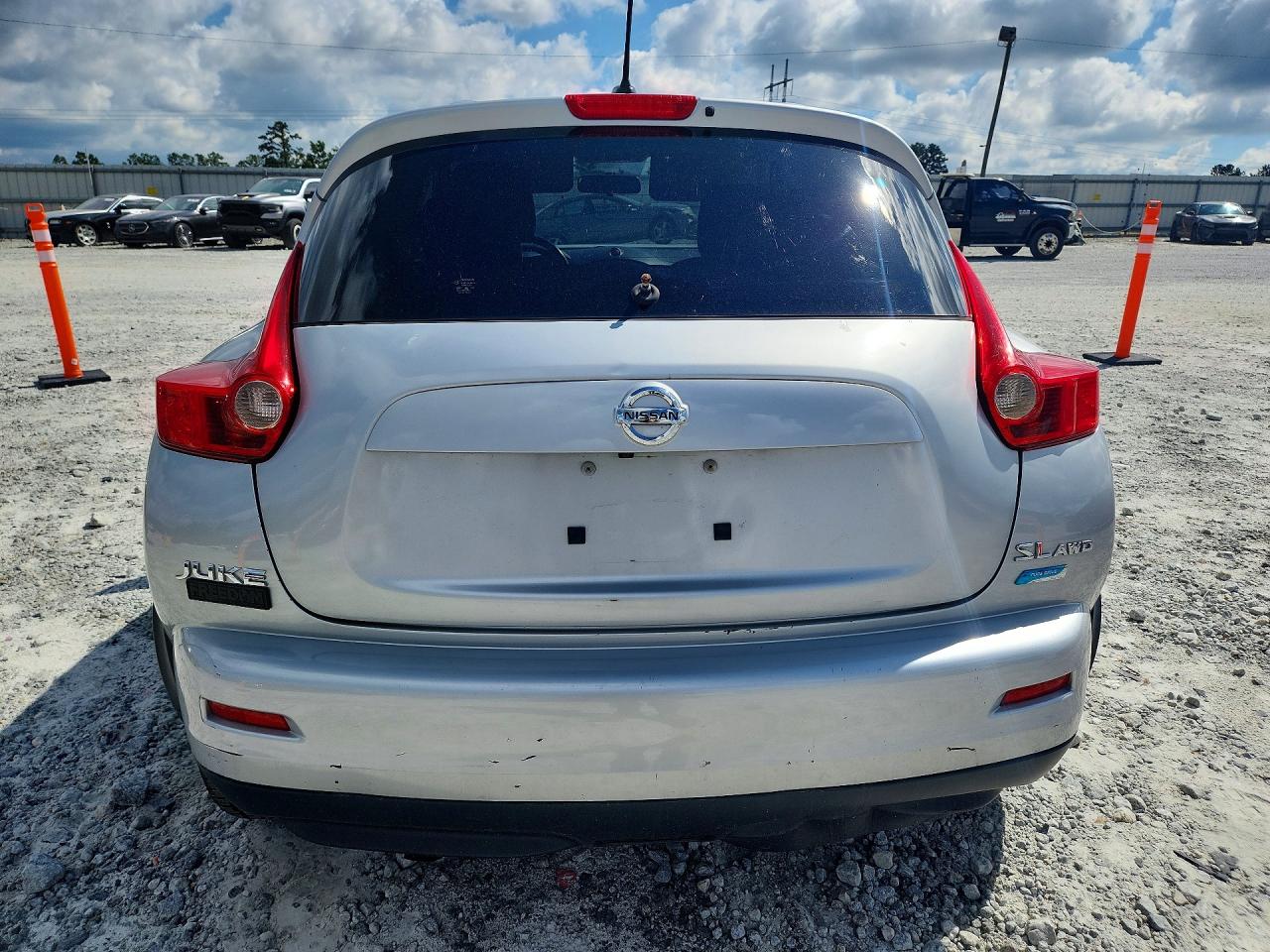 2013 Nissan Juke S Silver vin: JN8AF5MV9DT208988