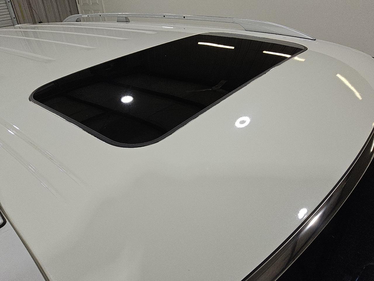 2012 Infiniti Qx56 Base White vin: JN8AZ2NE2C9023374 Damage: Roof, Previous Repair, Substandard Repair