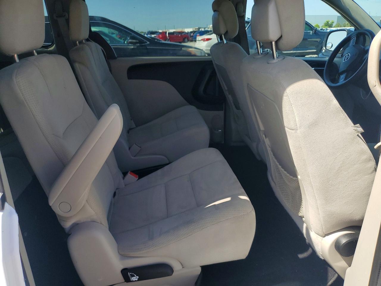 2015 Dodge Grand Caravan Se White vin: 2C4RDGBG9FR615949