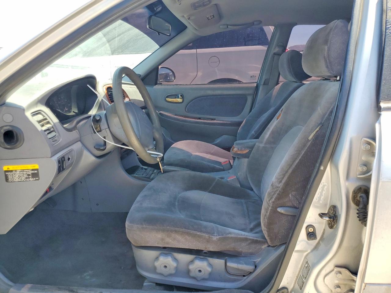 2000 Hyundai Sonata Gls Silver vin: KMHWF35V1YA276140
