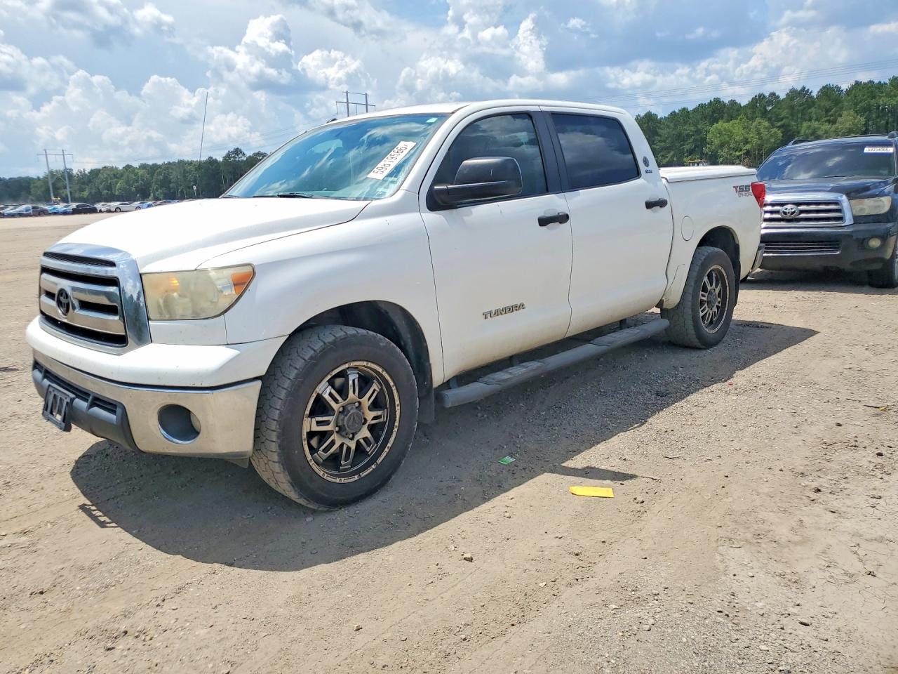 2013 Toyota Tundra Crewmax Sr5 White vin: 5TFEM5F12DX053867