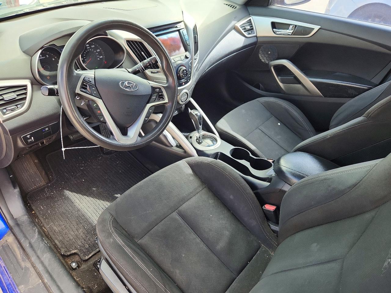 2013 Hyundai Veloster Base Blue vin: KMHTC6AD3DU140899