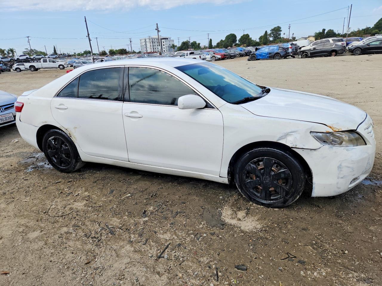 2009 Toyota Camry Le Белый vin: 4T4BE46K99R088497
