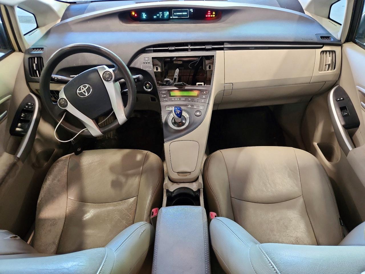2011 Toyota Prius Two Tan vin: JTDKN3DU9B0295742