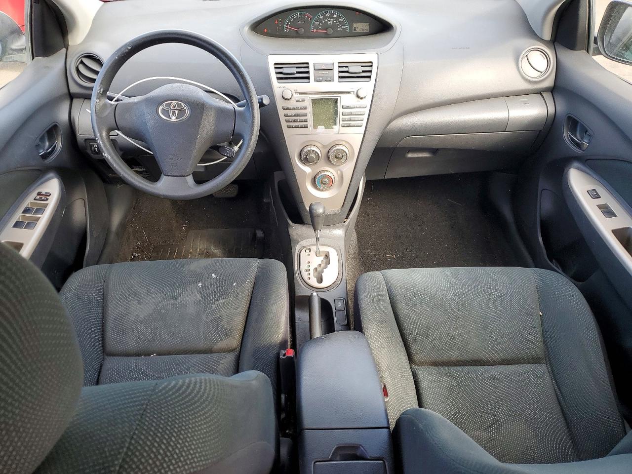 2010 Toyota Yaris Base Угольный vin: JTDBT4K32A4069118