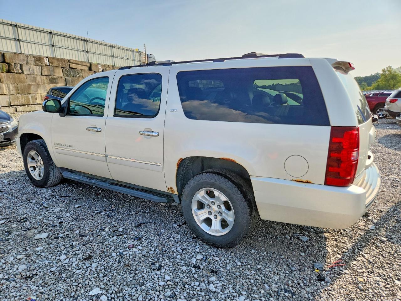 2009 Chevrolet Suburban K1500 Ltz Gray vin: 1GNFK36339R234561