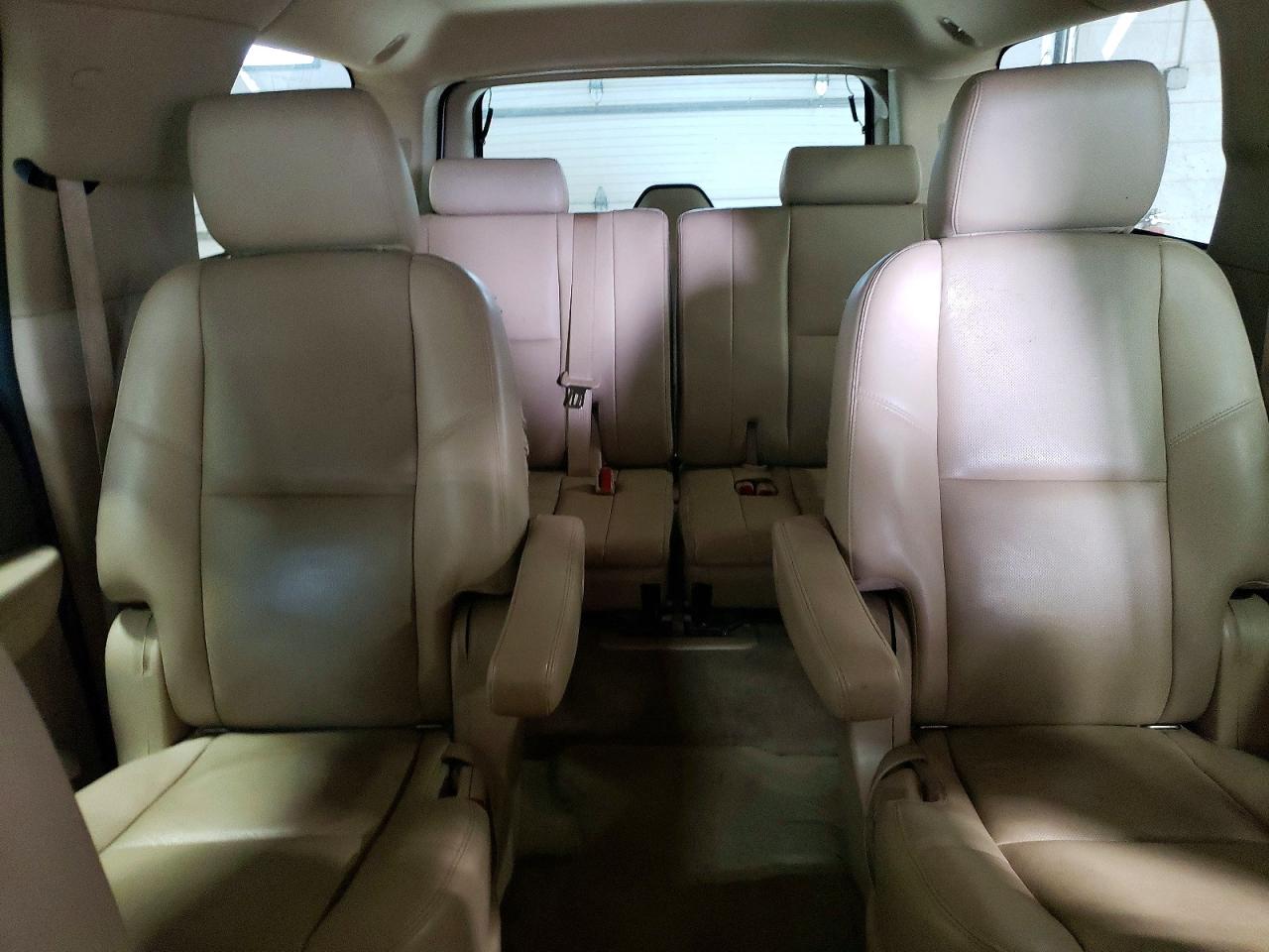 2014 Chevrolet Suburban K1500 Ltz White vin: 1GNSKKE75ER108497