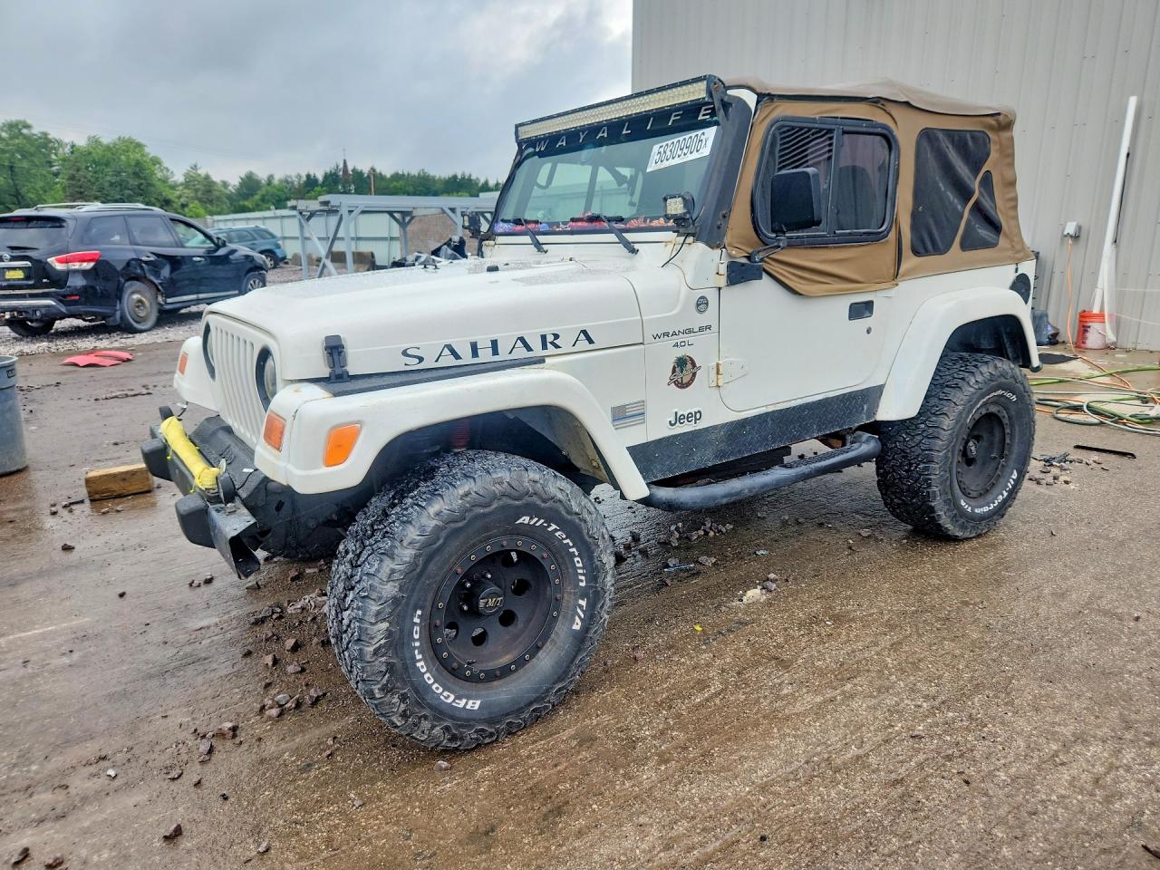 1999 Jeep Wrangler / Tj Sahara White vin: 1J4FY49S9XP465466