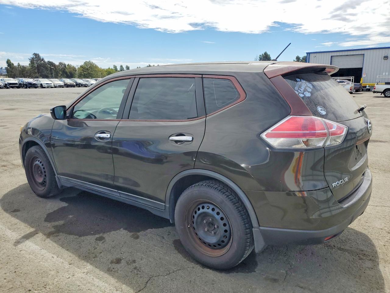 2014 Nissan Rogue S Green vin: 5N1AT2MT0EC803016