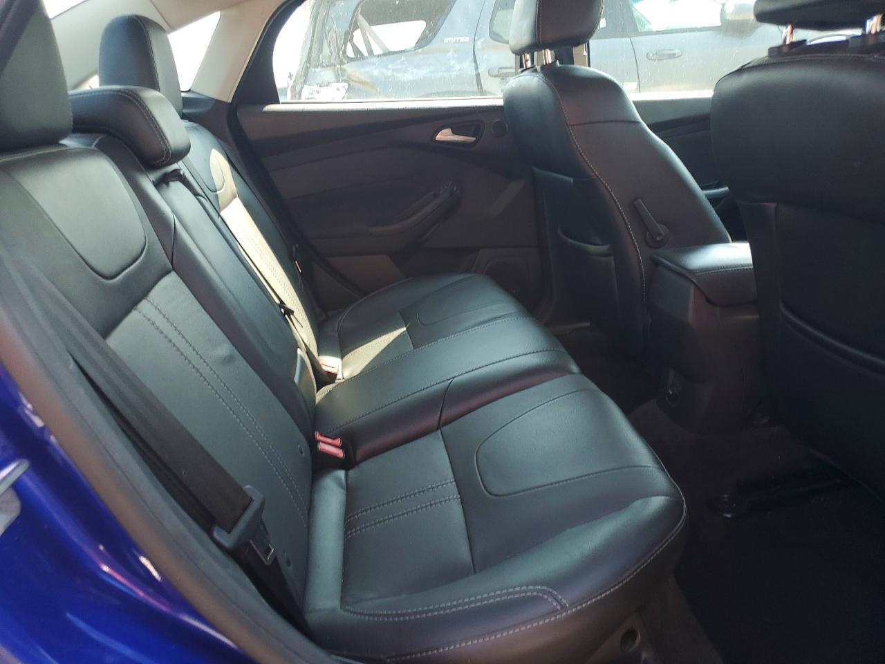 2014 Ford Focus Titanium Blue vin: 1FADP3J27EL232444