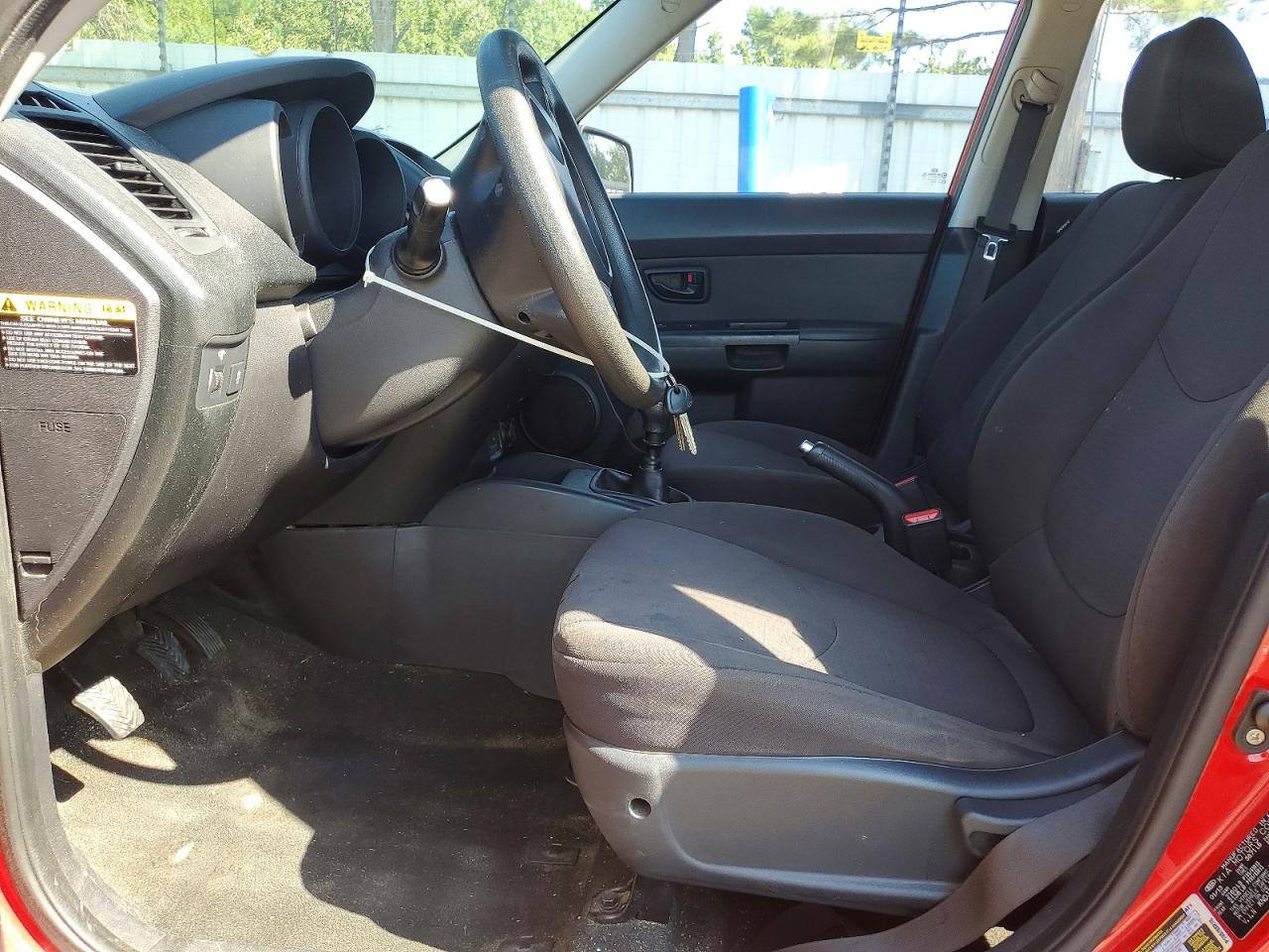 2013 Kia Soul Base Red vin: KNDJT2A51D7574265