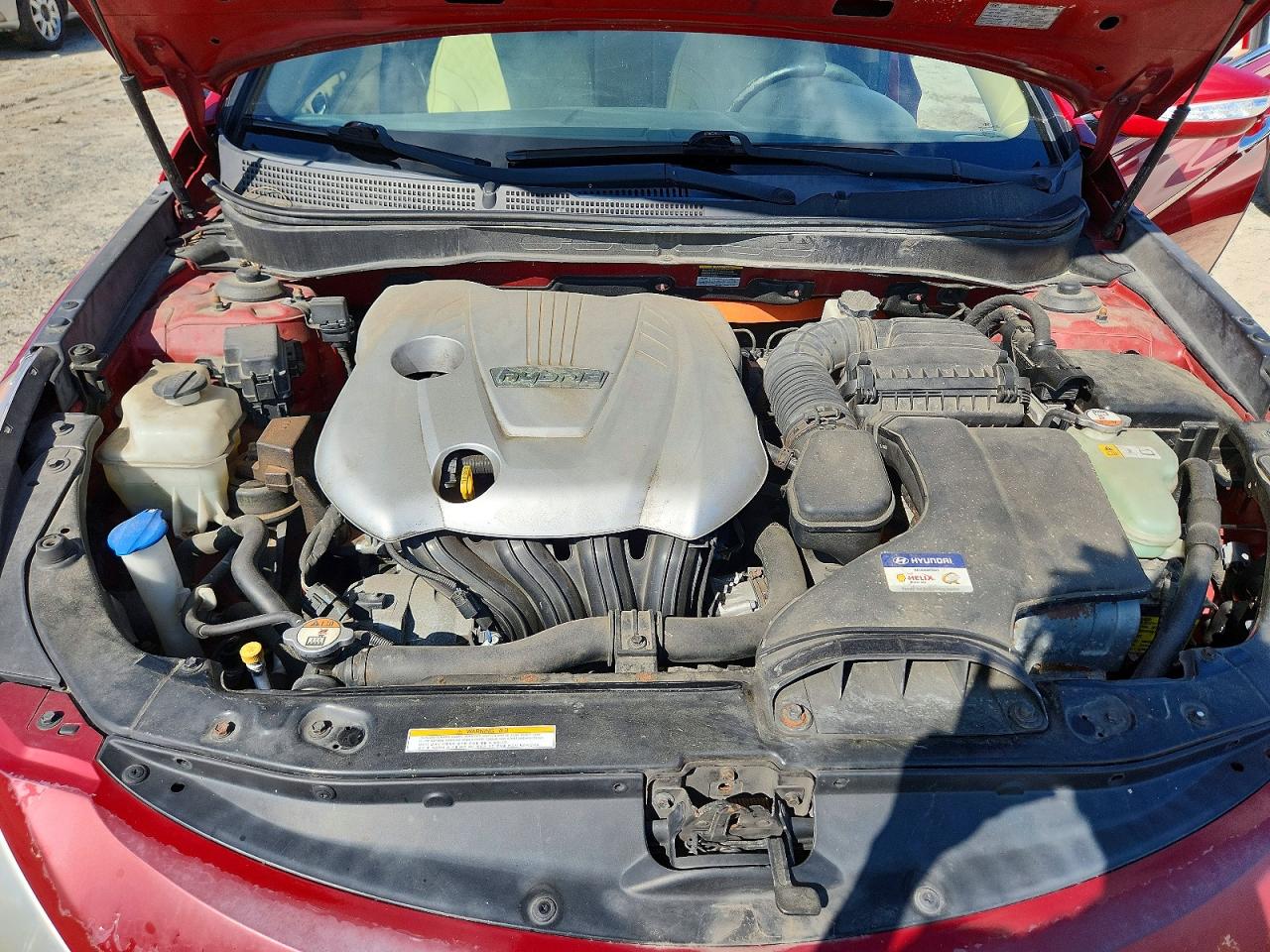 2012 Hyundai Sonata Hybrid Red vin: KMHEC4A4XCA019641