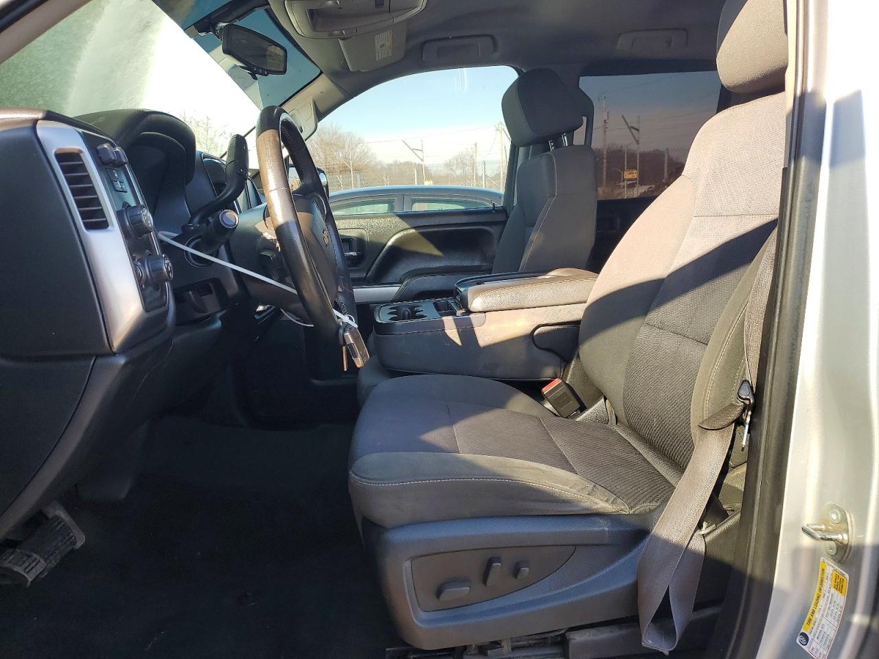 2014 Chevrolet Silverado K1500 Lt Серебряный vin: 1GCVKREC5EZ410562
