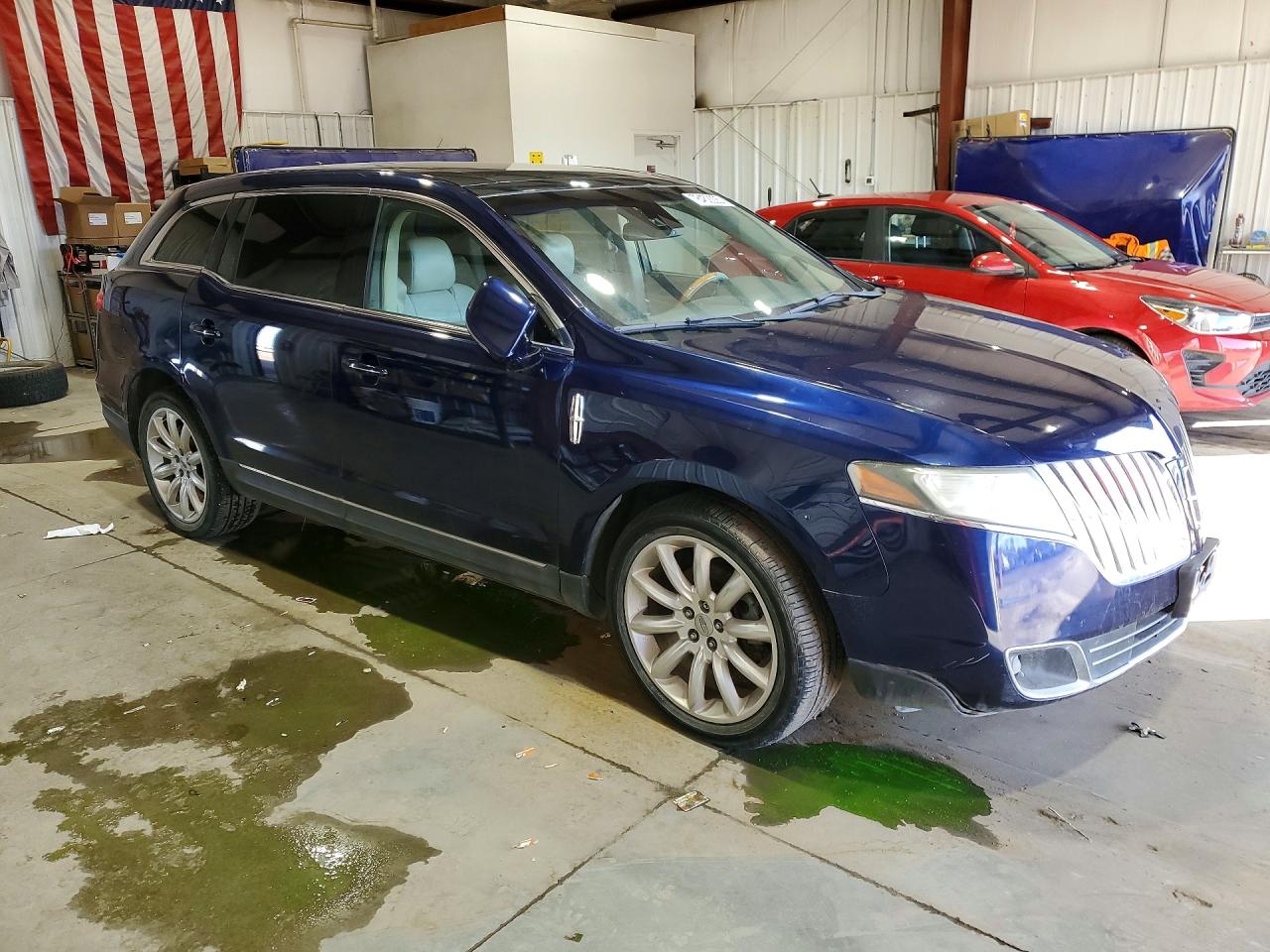 2011 Lincoln Mkt Blue vin: 2LMHJ5AR7BBJ52255