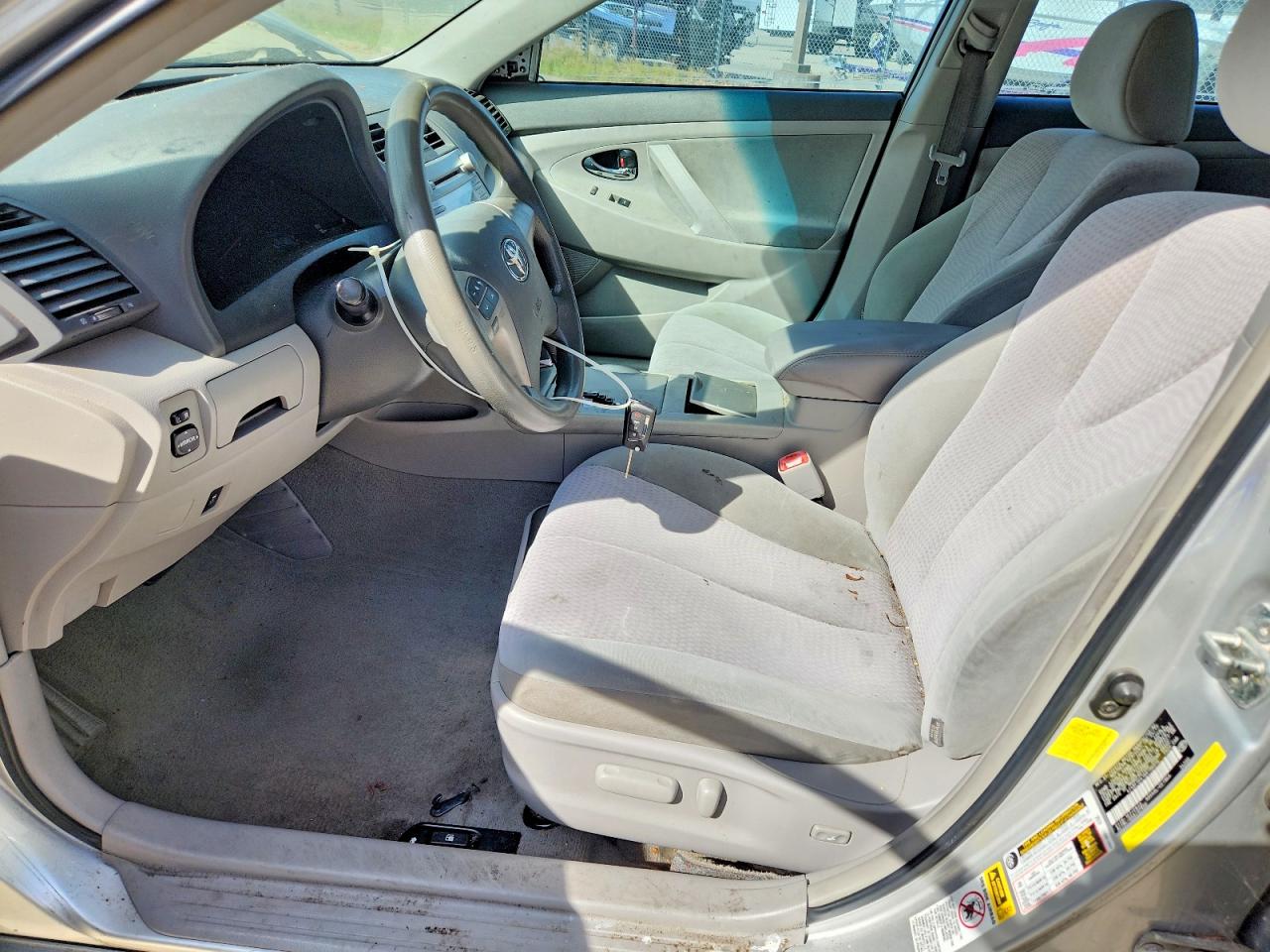2011 Toyota Camry Le Silver vin: 4T4BF3EK1BR196076