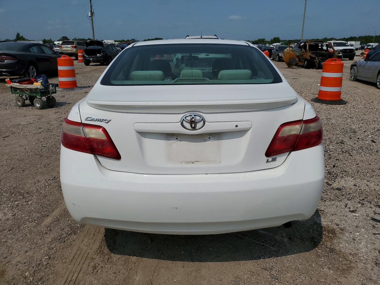 2008 Toyota Camry Le White vin: 4T4BE46K28R032593