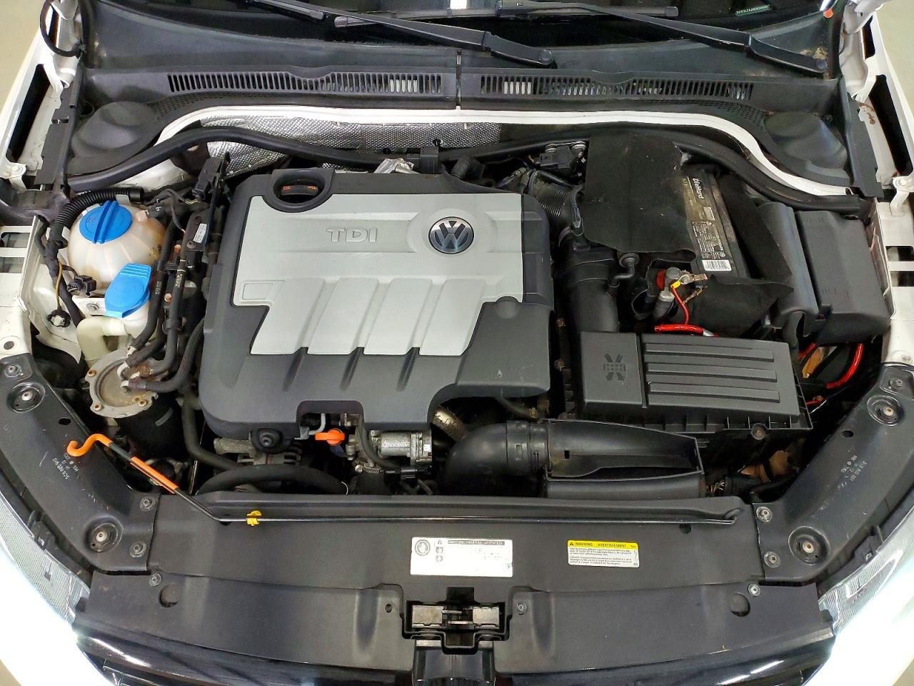 2014 Volkswagen Jetta Tdi White vin: 3VW3L7AJ8EM360607