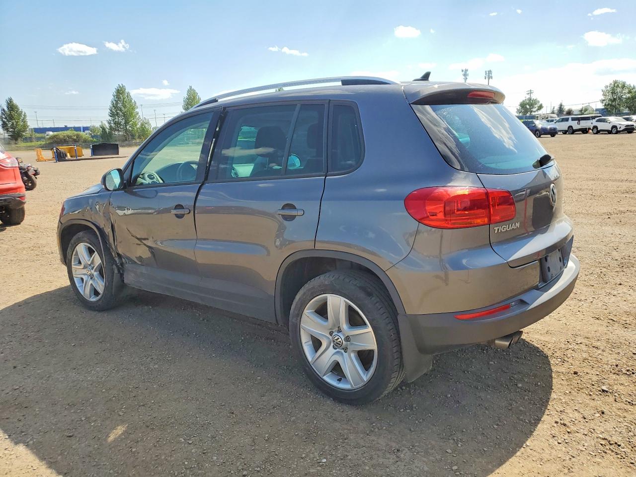 2015 Volkswagen Tiguan S Gray vin: WVGJV7AX7FW544216