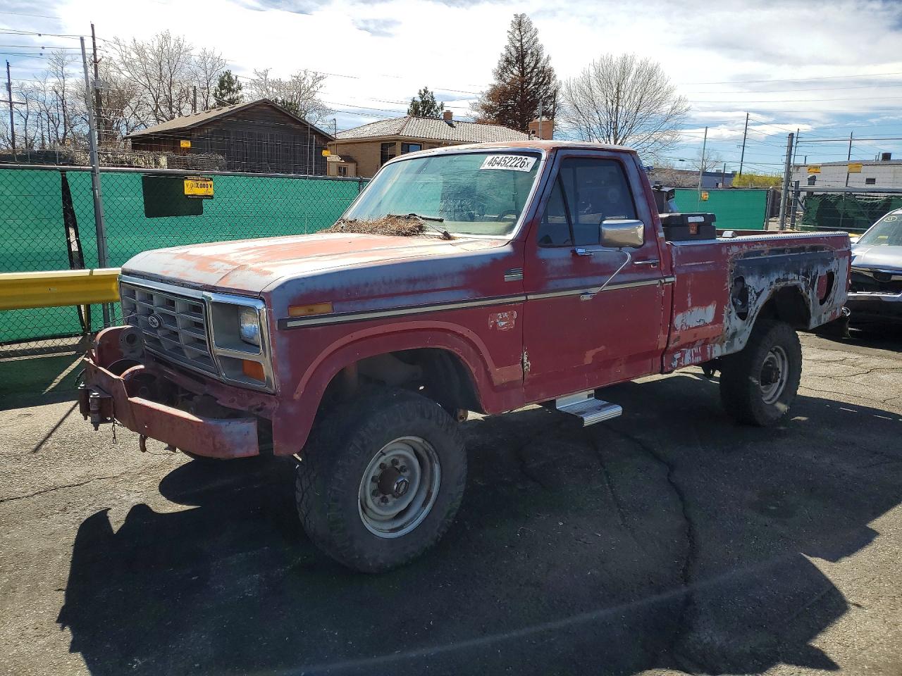 1985 Ford F250 Red vin: 1FTHF2614FPB38556