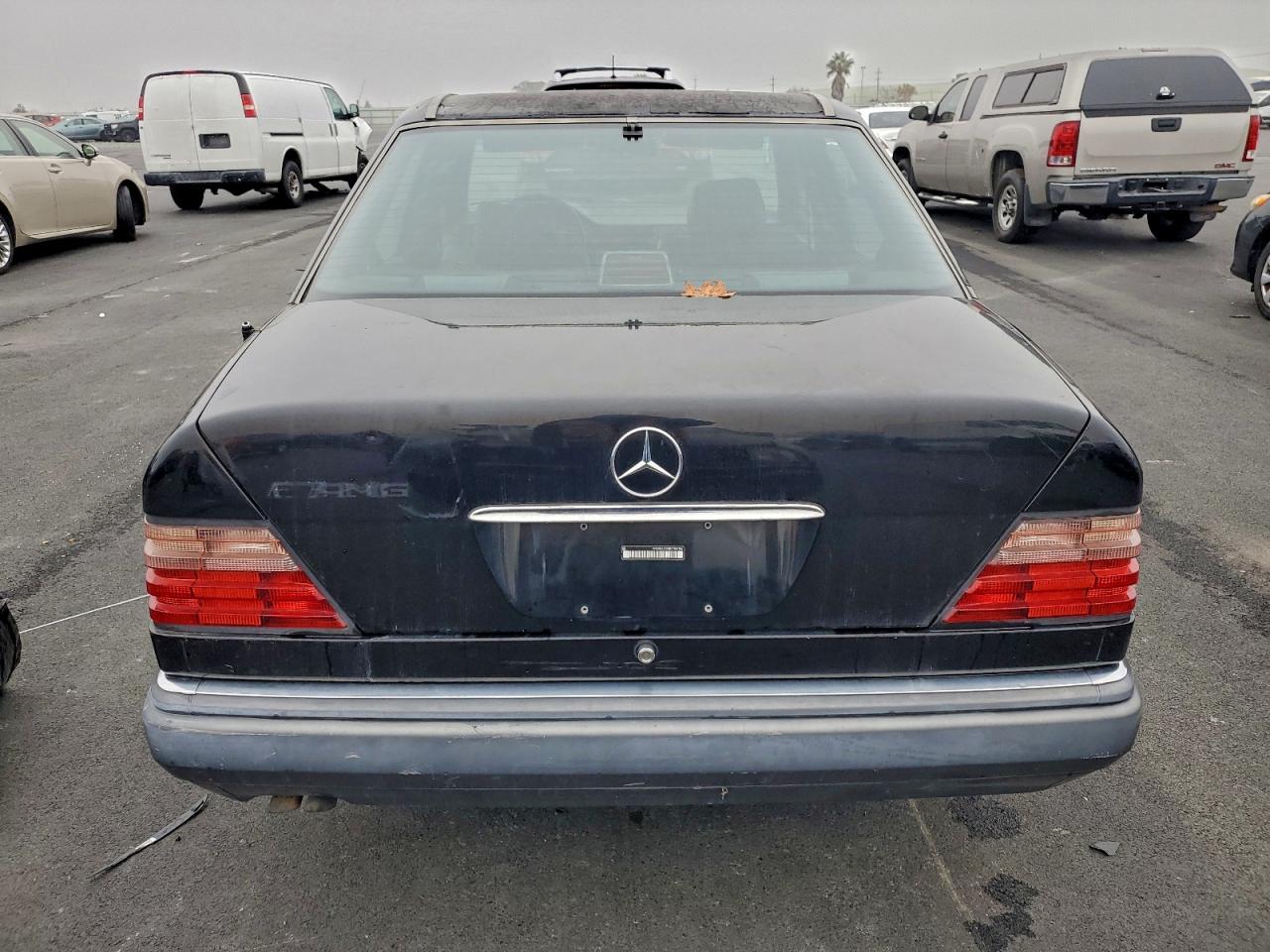 1994 Mercedes-benz E 320 Черный vin: WDBEA32E2RC104156