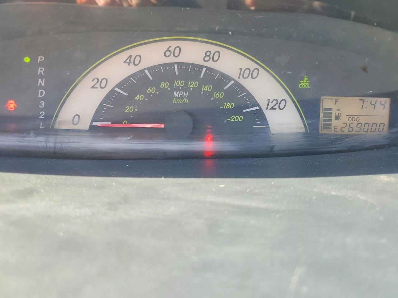2007 Toyota Yaris Base Серебряный vin: JTDBT923671035044
