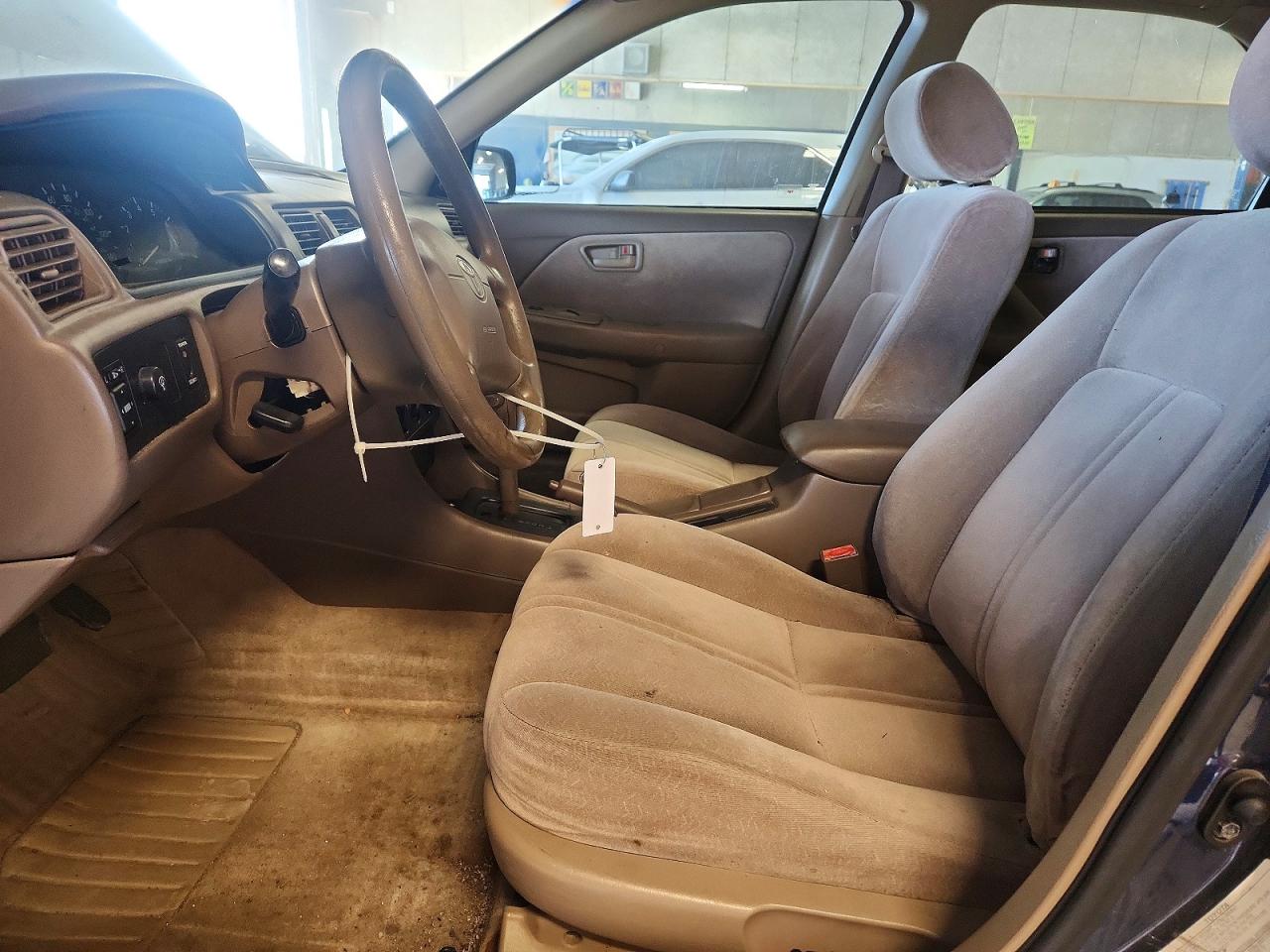 1999 Toyota Camry Le Blue vin: 4T1BG22K1XU500584