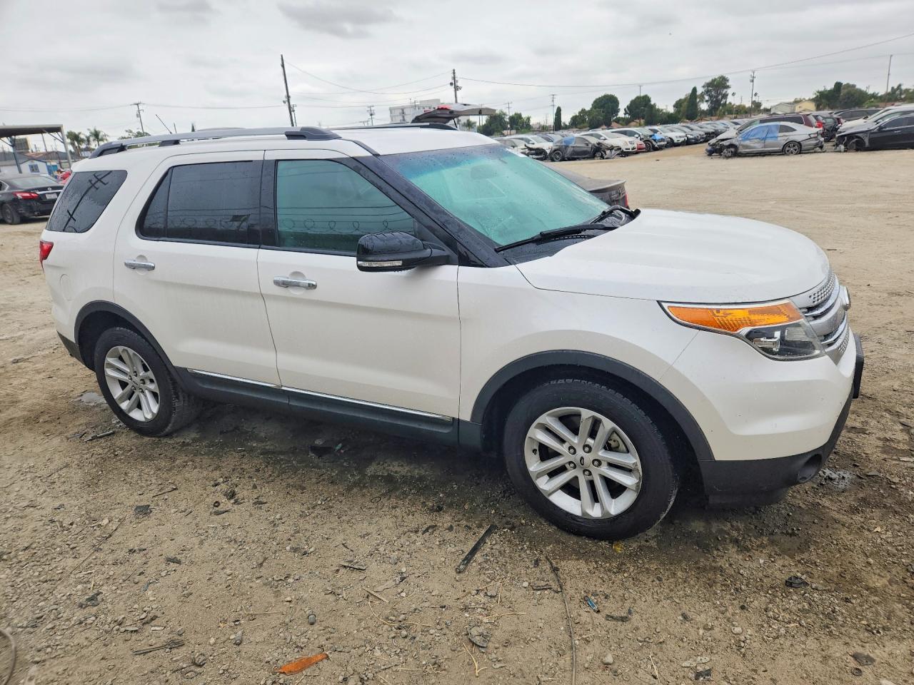 2014 Ford Explorer Xlt White vin: 1FM5K7D88EGB24892