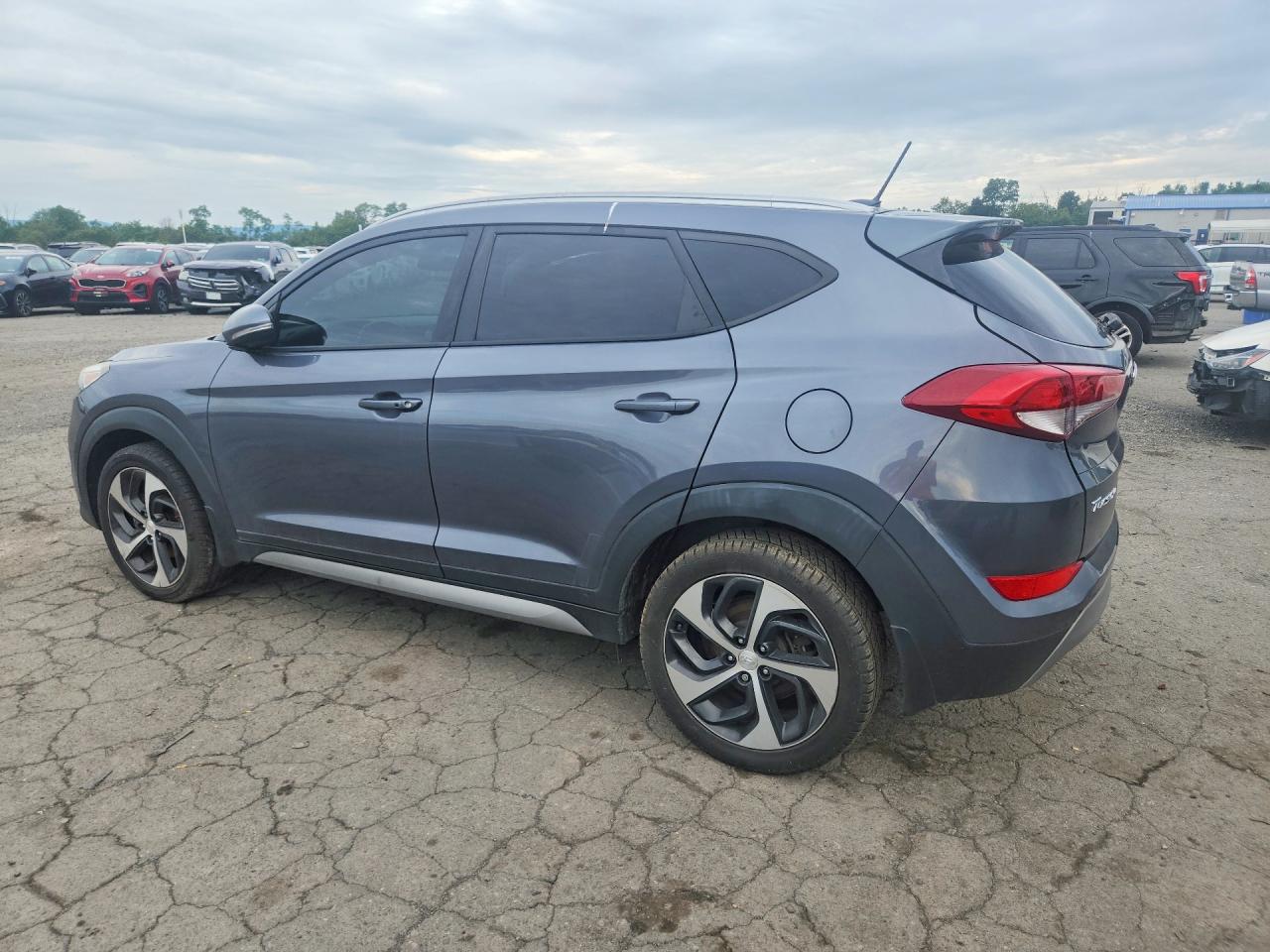 2017 Hyundai Tucson Sport Gray vin: KM8J3CA22HU265032