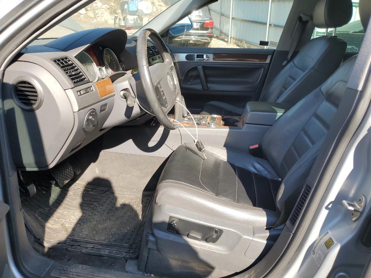 2008 Volkswagen Touareg 2 V6 Серебряный vin: WVGBE77L98D003434