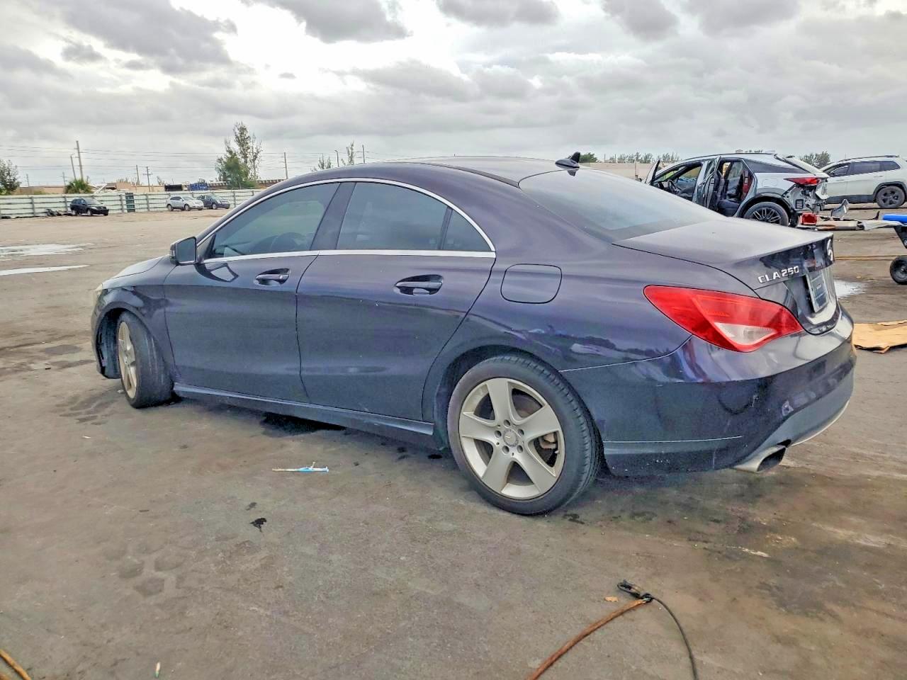 2015 Mercedes-benz Cla 250 Purple vin: WDDSJ4EB8FN254452