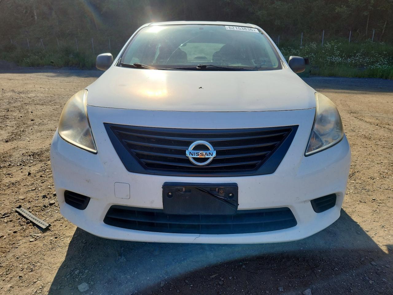 2014 Nissan Versa 1.6 S Белый vin: 3N1CN7AP4EL857132