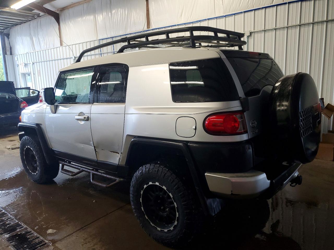 2007 Toyota Fj Cruiser Base Silver vin: JTEZU11F870003089