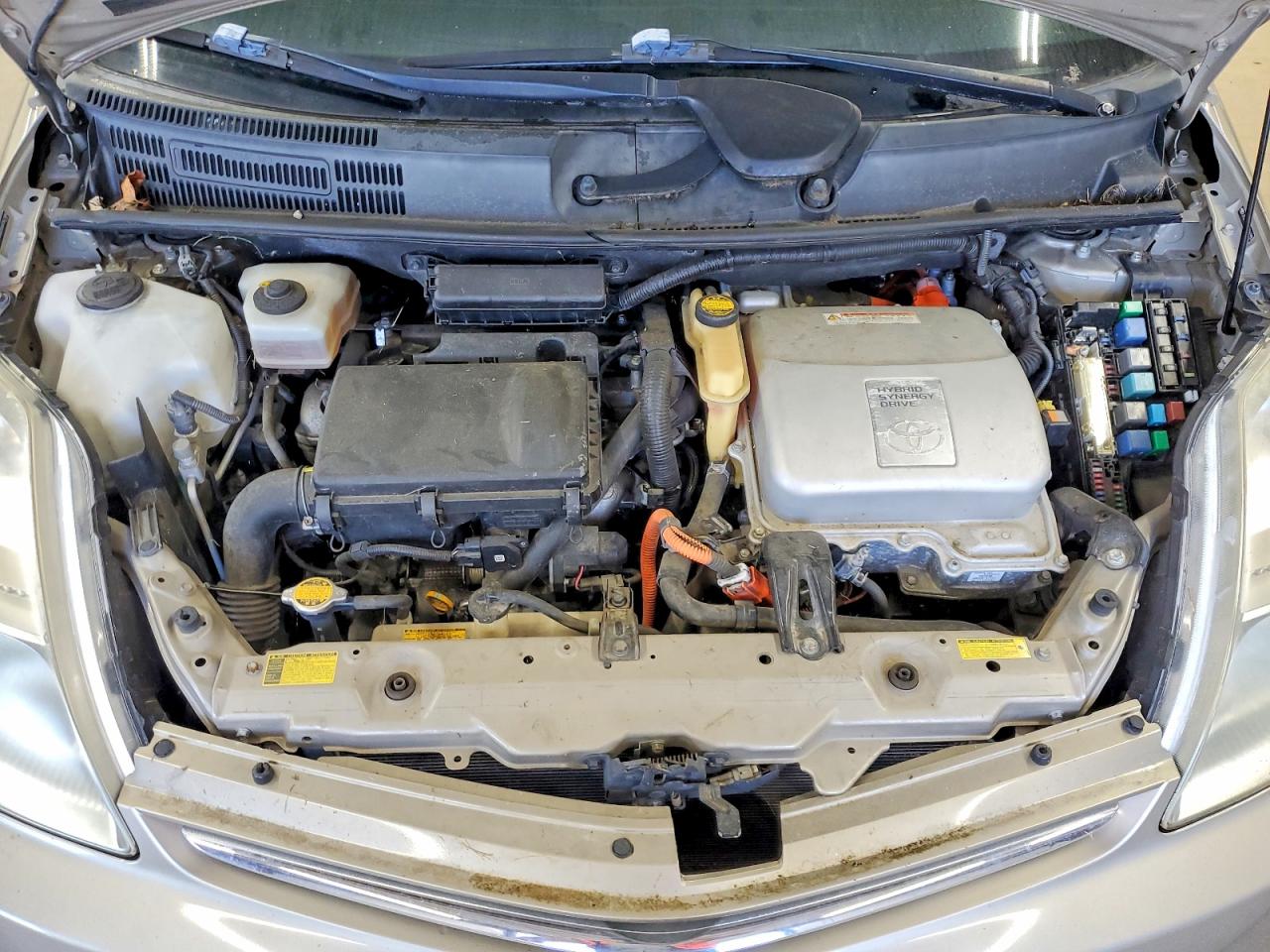 2008 Toyota Prius Base Gold vin: JTDKB20U683361986