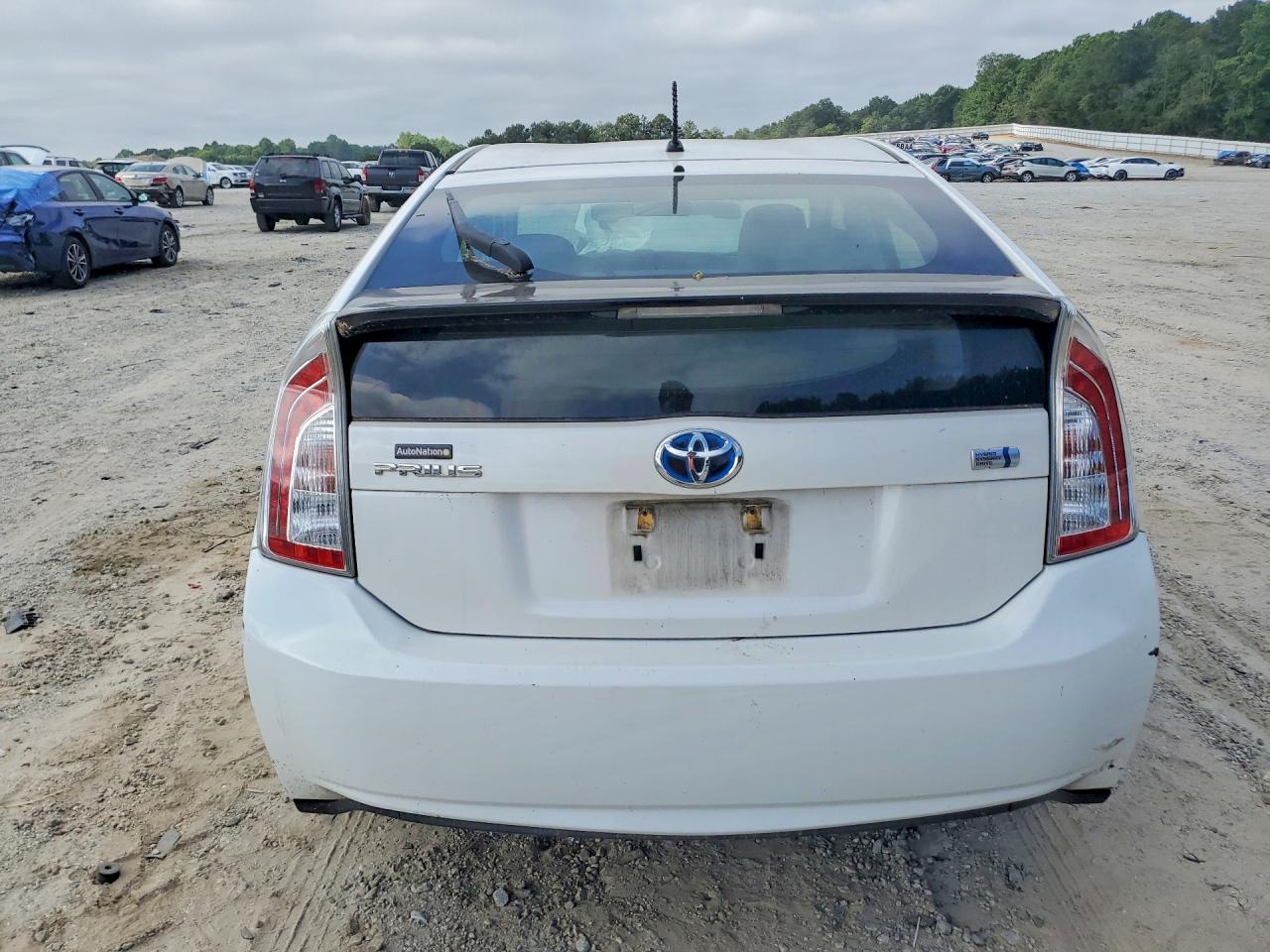 2013 Toyota Prius Two White vin: JTDKN3DU6D5627481