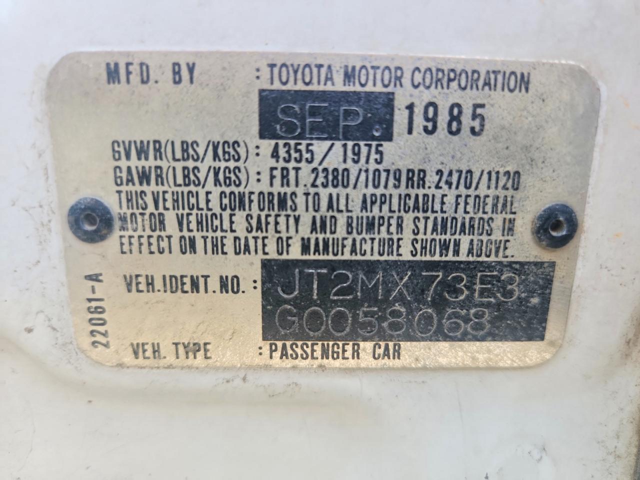 1986 Toyota Cressida Luxury White vin: JT2MX73E3G0058068