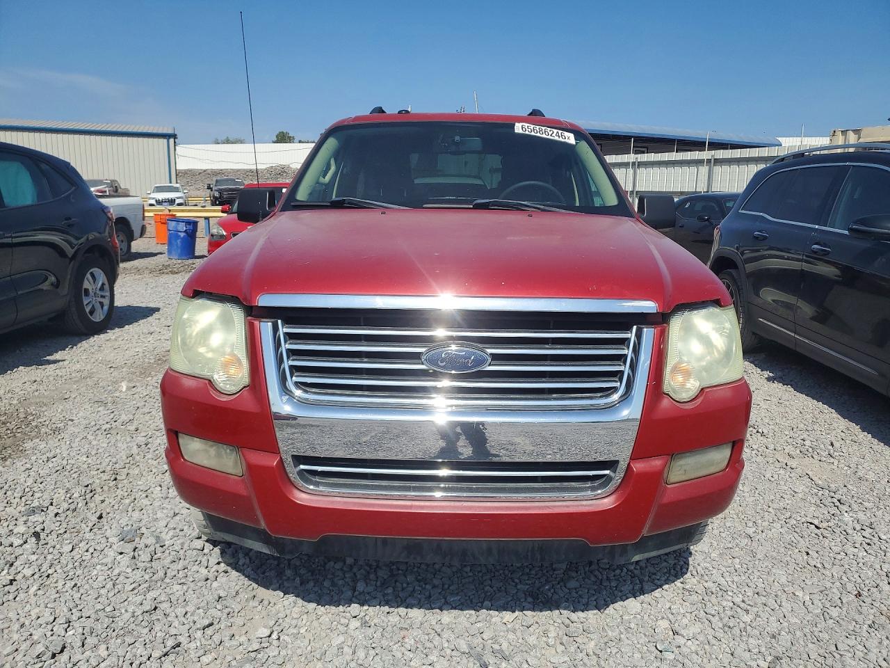 2010 Ford Explorer Xlt Maroon vin: 1FMEU6DE2AUA84072