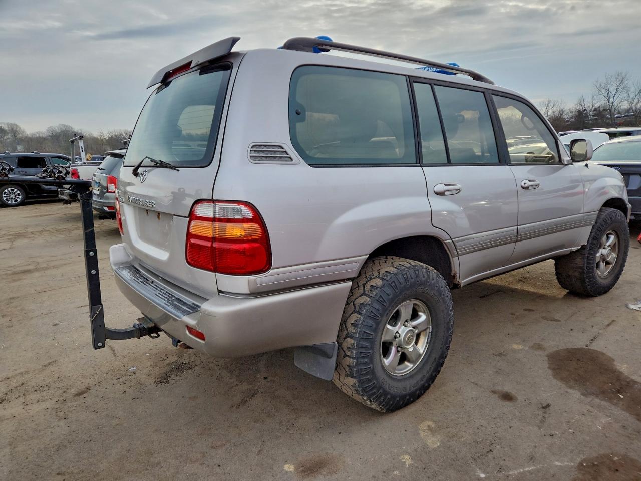 2002 Toyota Land Cruiser Silver vin: JTEHT05J322019981