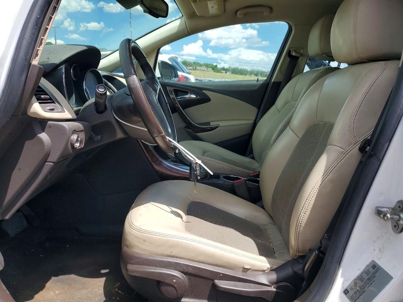 2015 Buick Verano White vin: 1G4PP5SK7F4217533