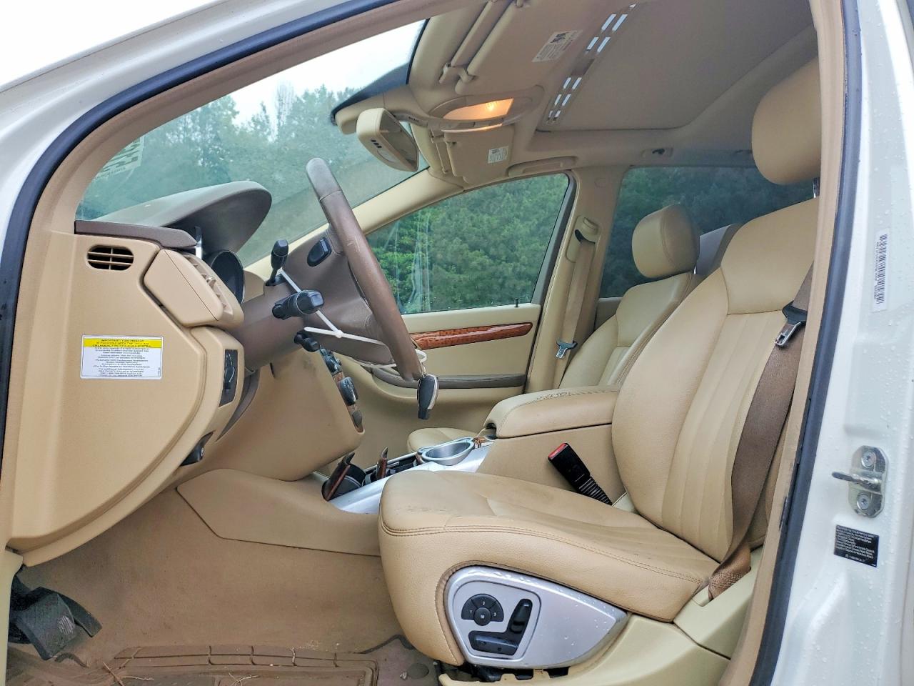 2008 Mercedes Benz R 350 White vin: 4JGCB56E88A081760