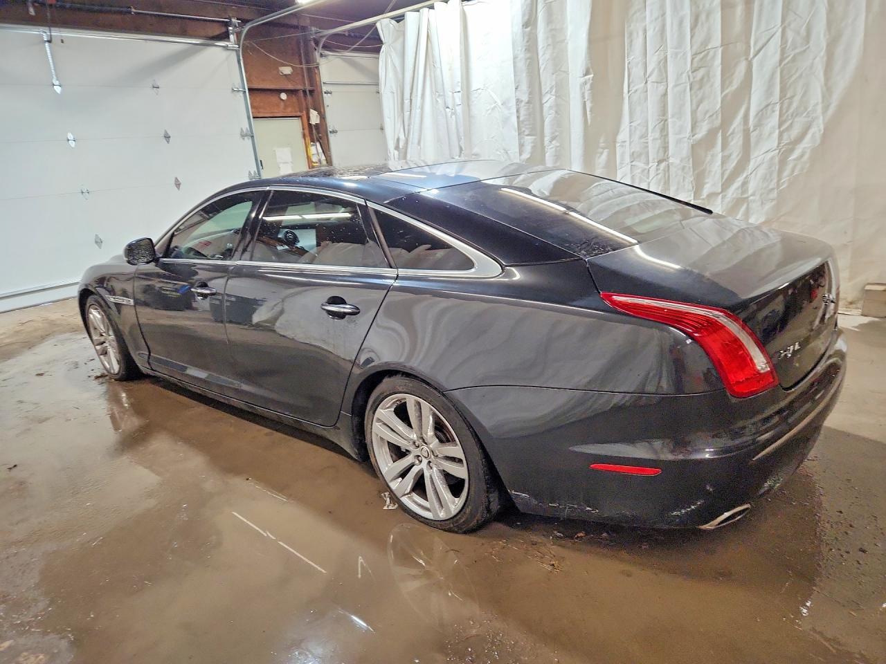 2012 Jaguar Xjl Black vin: SAJWA2GB7CLV30139